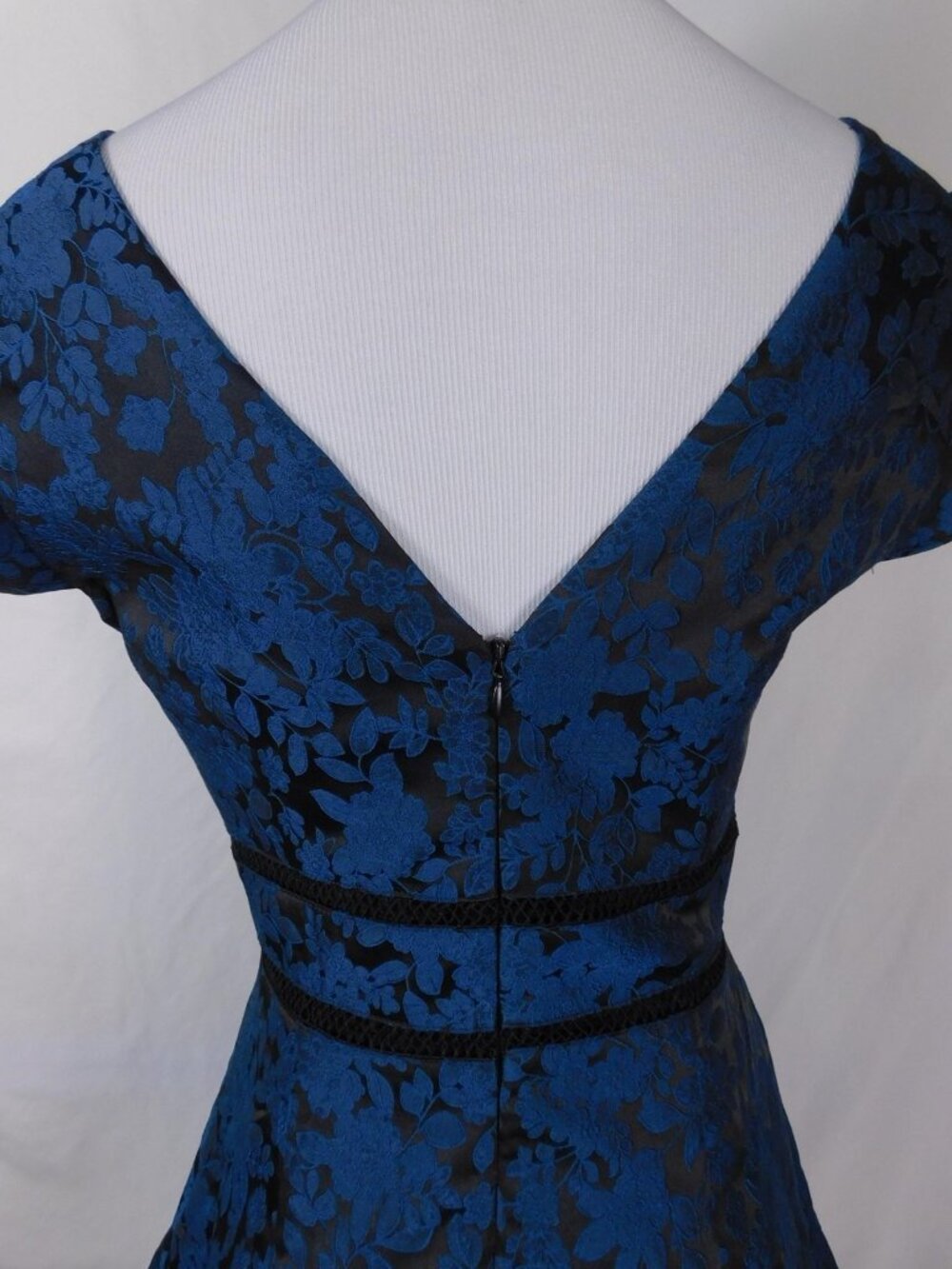 Blue & Black Floral Jacquard Dress With Ruffle Hem Small V-Neck And Cap Sleeves - Picture 9 of 12
